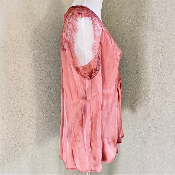 NWT Love Stitch Kaylee Satin Blouse Vintage Rose S - Picture 4 of 15